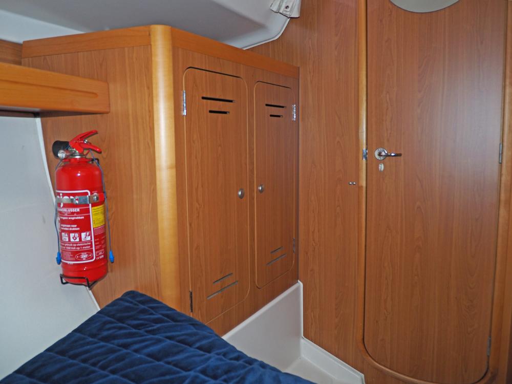 Aft cabin, Accommodation